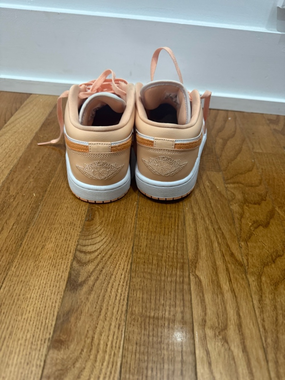 Nike Women's Air Jordan 1 Low 'Sunset Haze' Bright Citrus DC0774 801 Size 9 - Picture 4 of 8